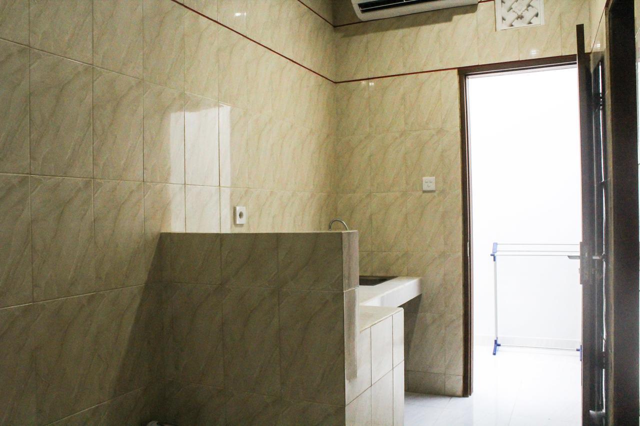 Santhi Graha Kuta Hotel Kuta  Ngoại thất bức ảnh