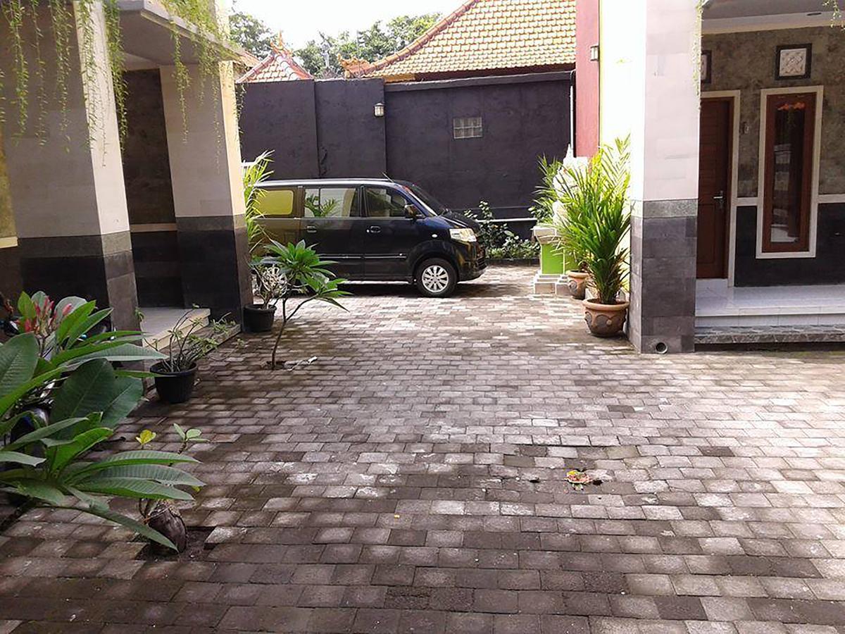 Santhi Graha Kuta Hotel Kuta  Ngoại thất bức ảnh